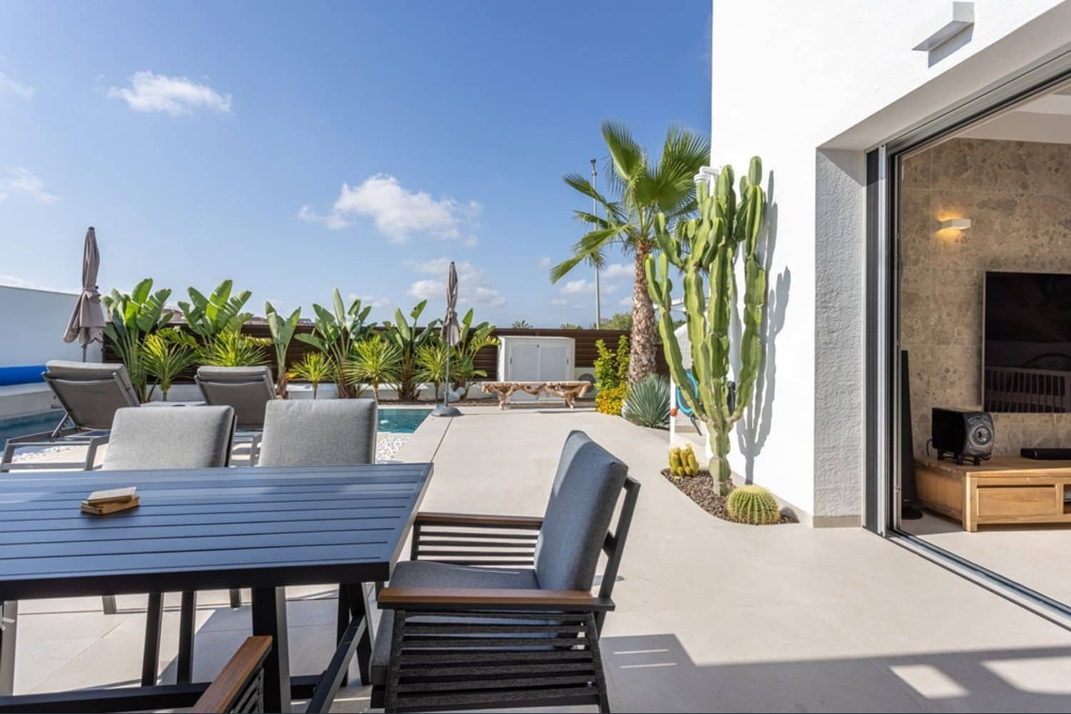 Paraguay-modern-outdoor-space-real-estate-market-investment